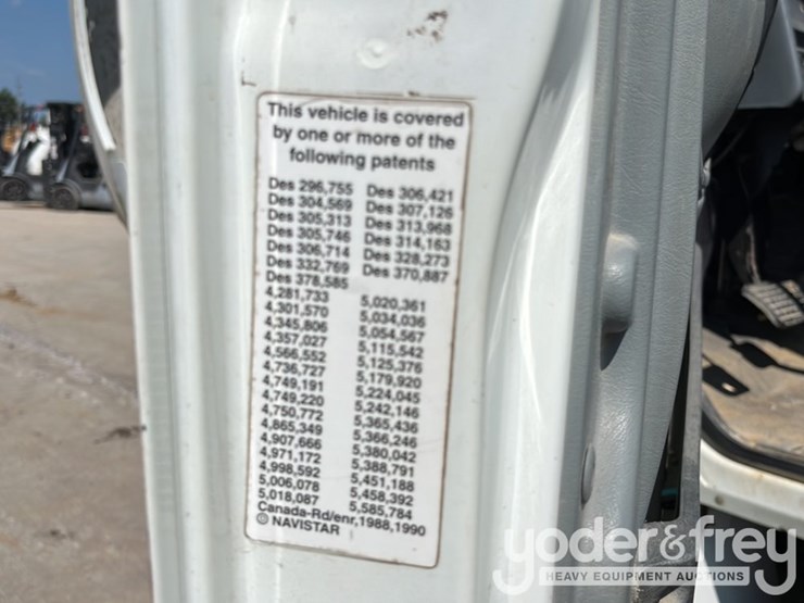 2003-international-durastar-4300-image-39