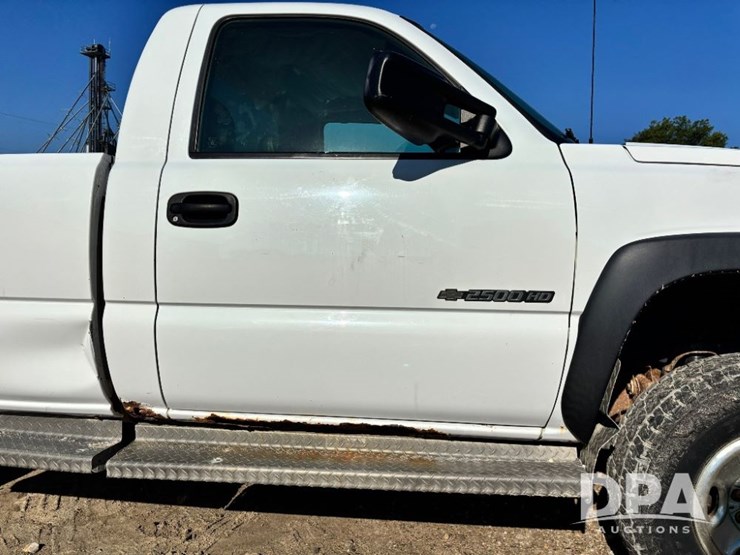 2005-chevrolet-2500hd-image-48