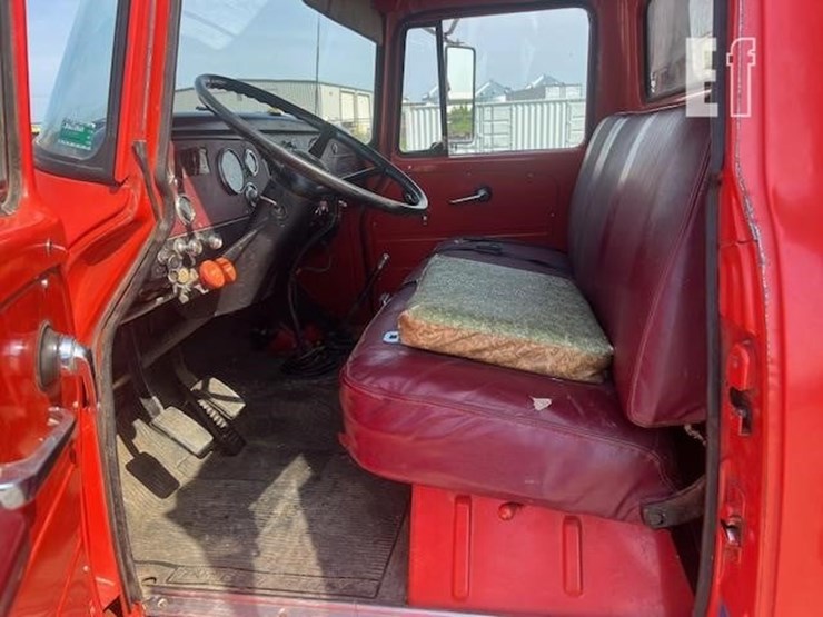 1972-international-s1600-image-40
