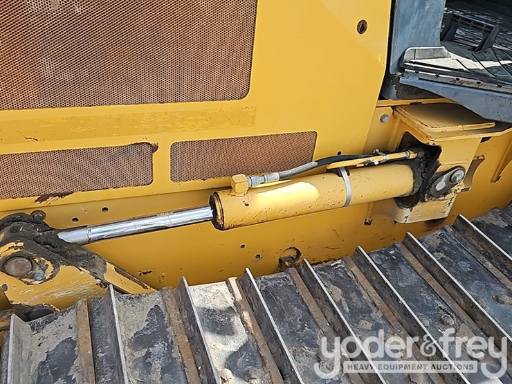 2015-deere-450j-image-18