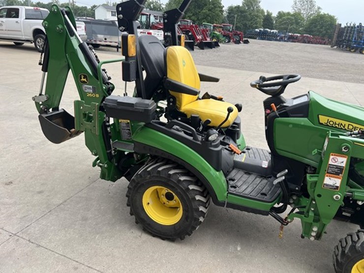 2024-john-deere-1025r-image-13