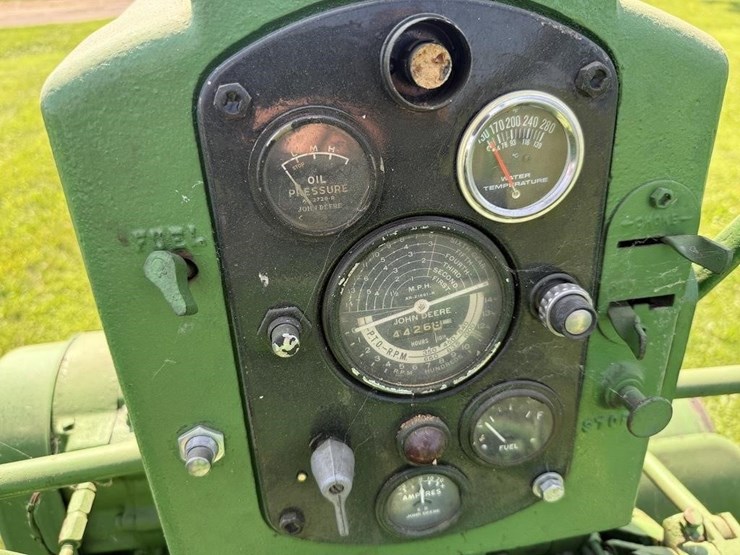 john-deere-720-image-11