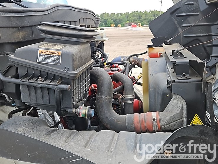 2015-international-durastar-4300-image-28