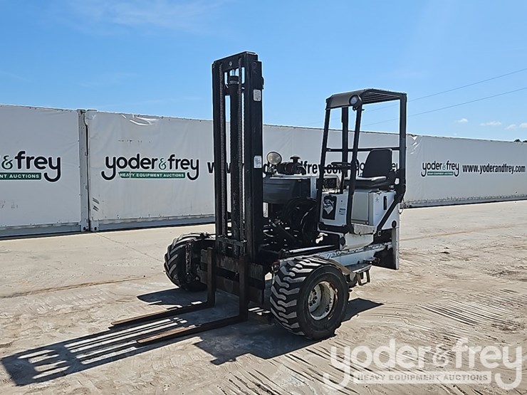 2004-moffett-m5500-image-1