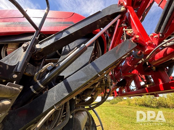 2019-case-ih-patriot-4440-image-49