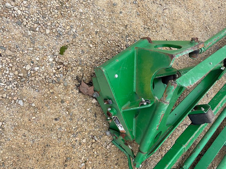 john-deere-12-image-2
