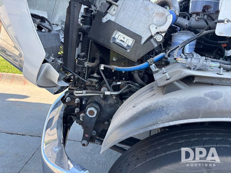 2023-ford-f650-image-24