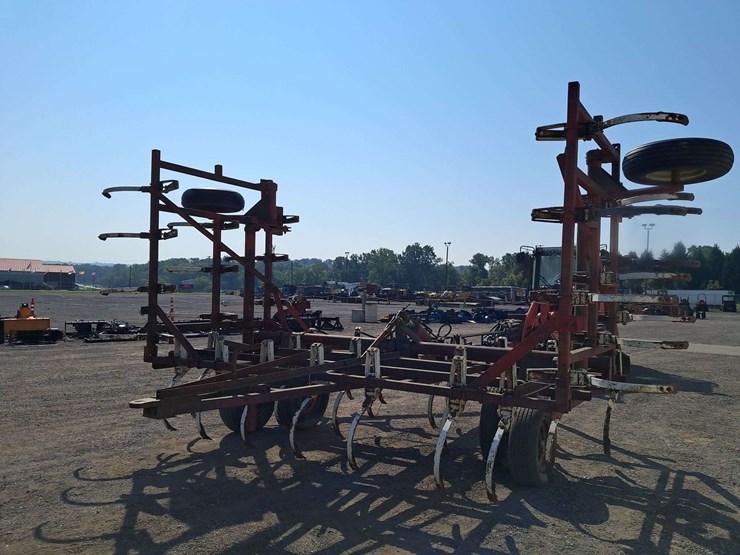 wilrich-25'-cultivator-image-3