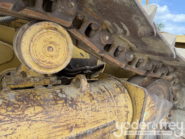 2015-caterpillar-d6n-xl-image-18