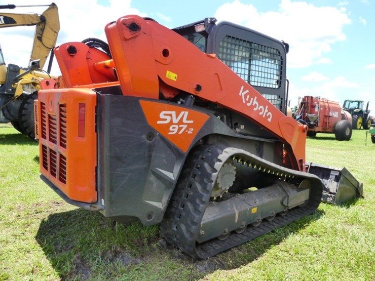 2023-kubota-svl97-2-image-3