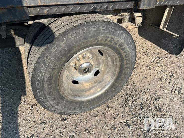 2009-gmc-3500-image-32