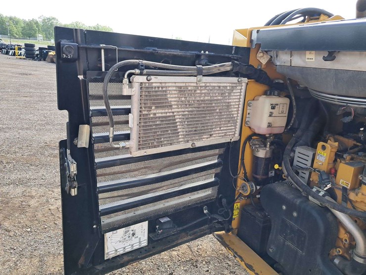 2017-caterpillar-279d-image-12