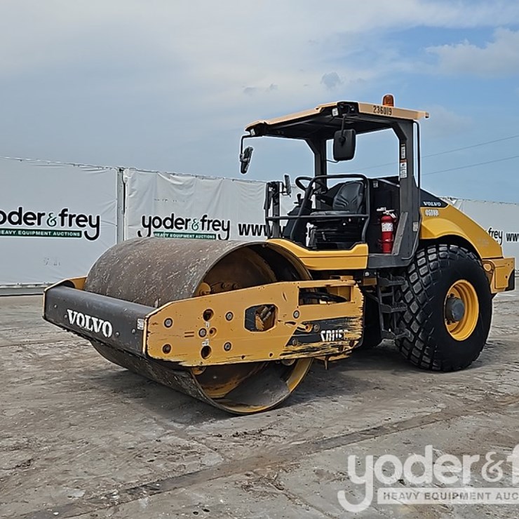 2016 VOLVO SD115B