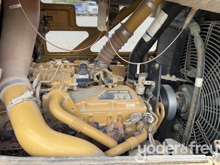 2012-caterpillar-d6n-xl-image-23