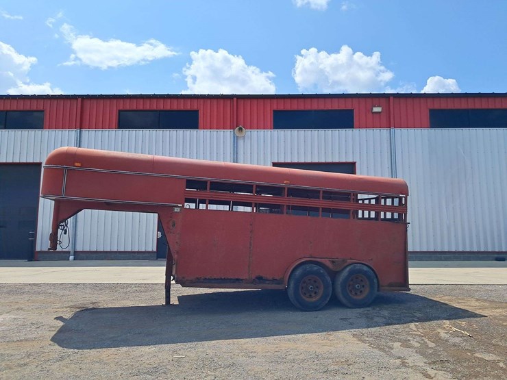 1993-gn-livestock-trailer-image-1