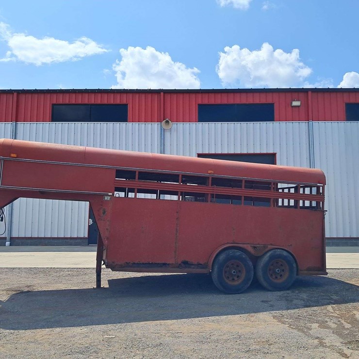 1993 GN Livestock Trailer