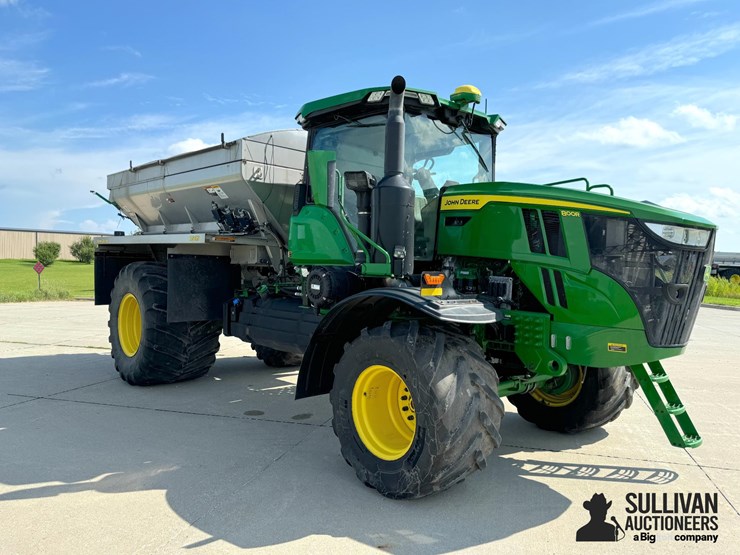 2022-john-deere-800r-image-3