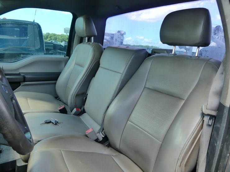 2019-ford-f150-xl-image-11