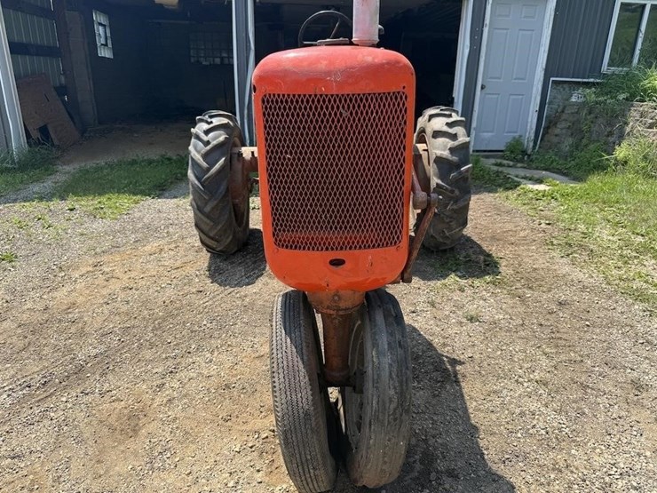 allis-chalmers-c-tractor-image-2
