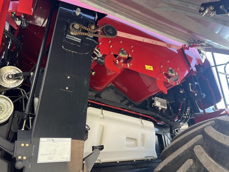 2022-case-ih-8250-image-35