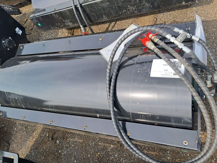 59"-vibratory-roller-image-3