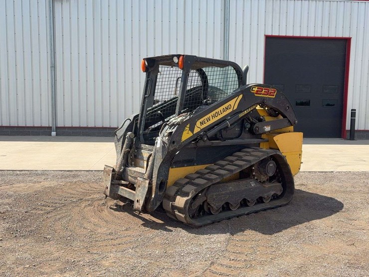 new-holland-c232-image-1