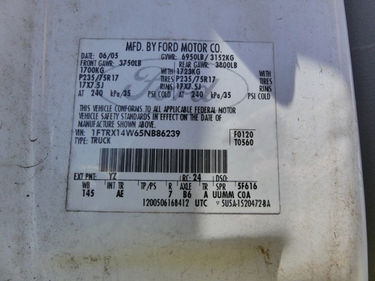 2005-ford-f150-xl-image-14