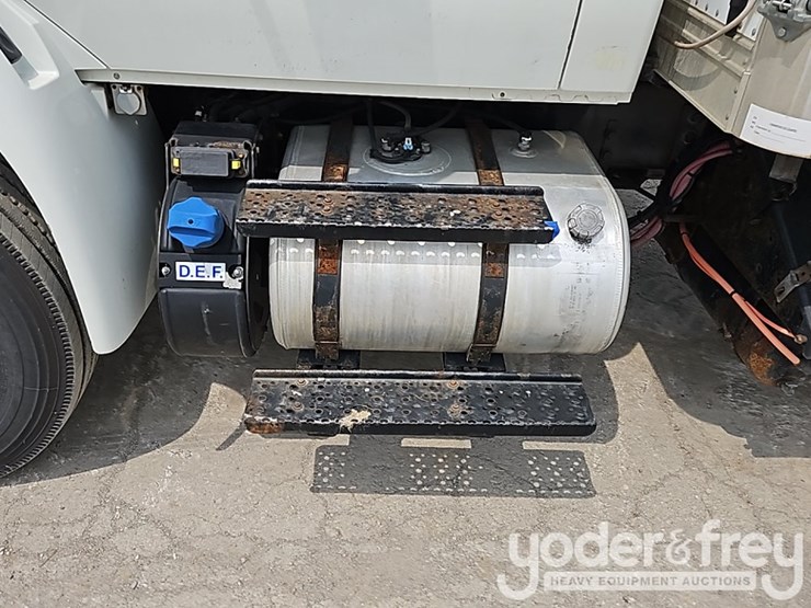 2015-international-durastar-4300-image-4