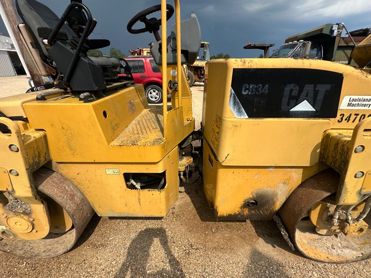 caterpillar-cb34xw-image-11