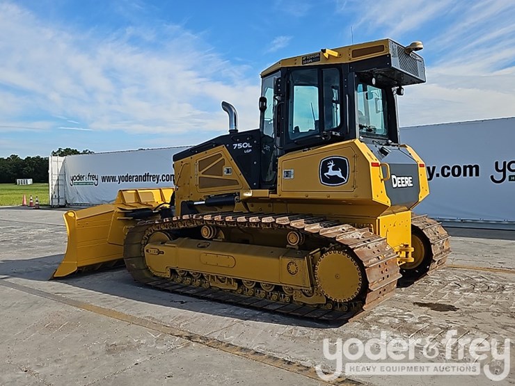 2022-deere-750l-image-5
