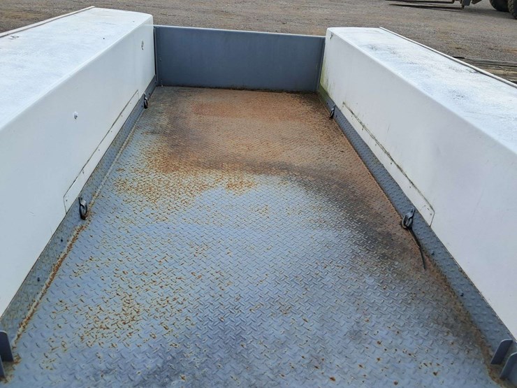9'-fiberglass-service-body-image-5