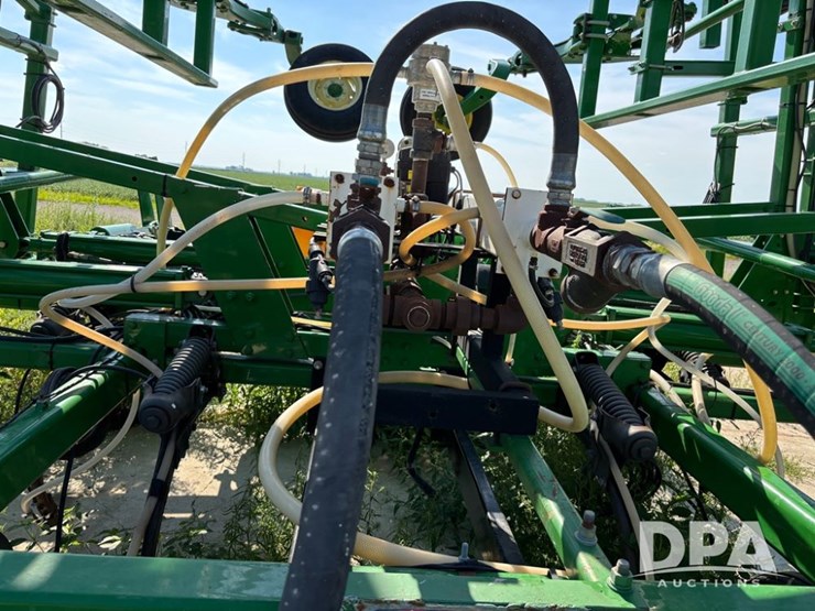 john-deere-2410-image-14