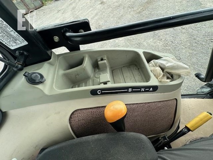 2011-john-deere-4720-image-28
