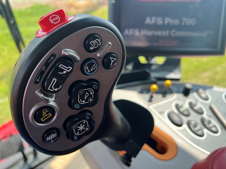 2023-case-ih-8250-image-17
