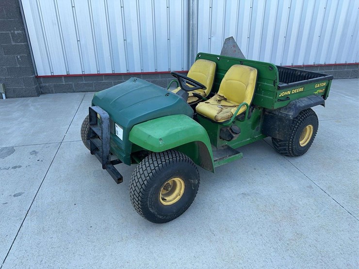 john-deere-gator-image-1