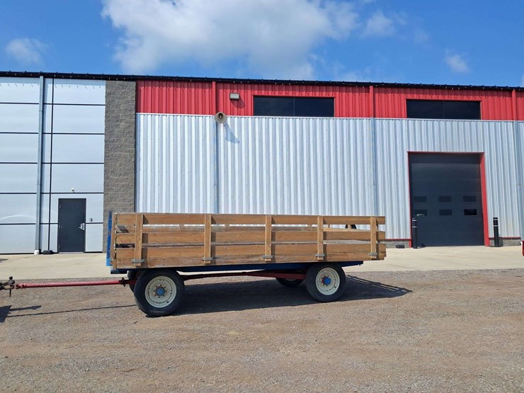 flatbed-wagon-image-1
