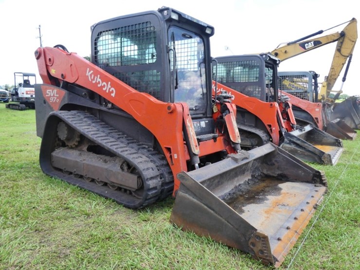 2021-kubota-svl97-2-image-2