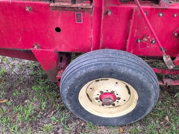 massey-ferguson-12-image-17
