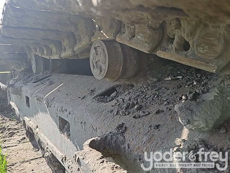 2015-caterpillar-329fl-image-23
