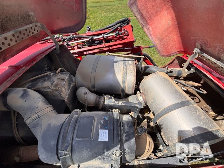 2019-case-ih-patriot-4440-image-107
