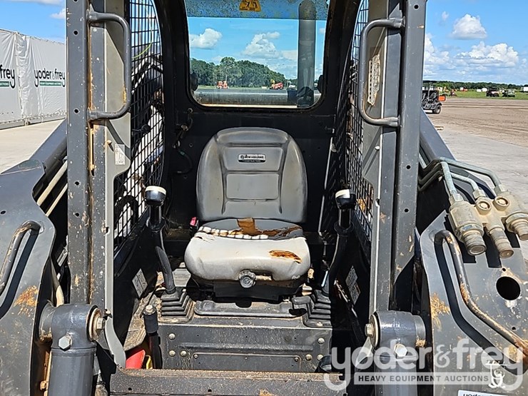 2018-new-holland-l228-image-18