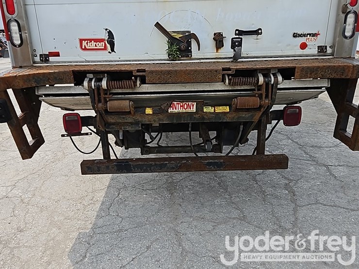 2015-international-durastar-4300-image-11