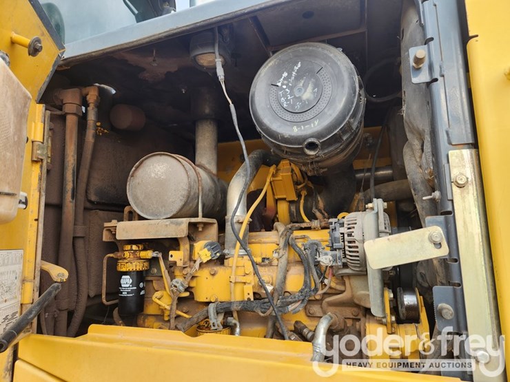 2010-deere-644k-image-27