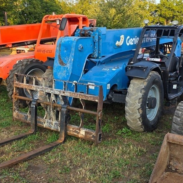 2014 GENIE GTH844