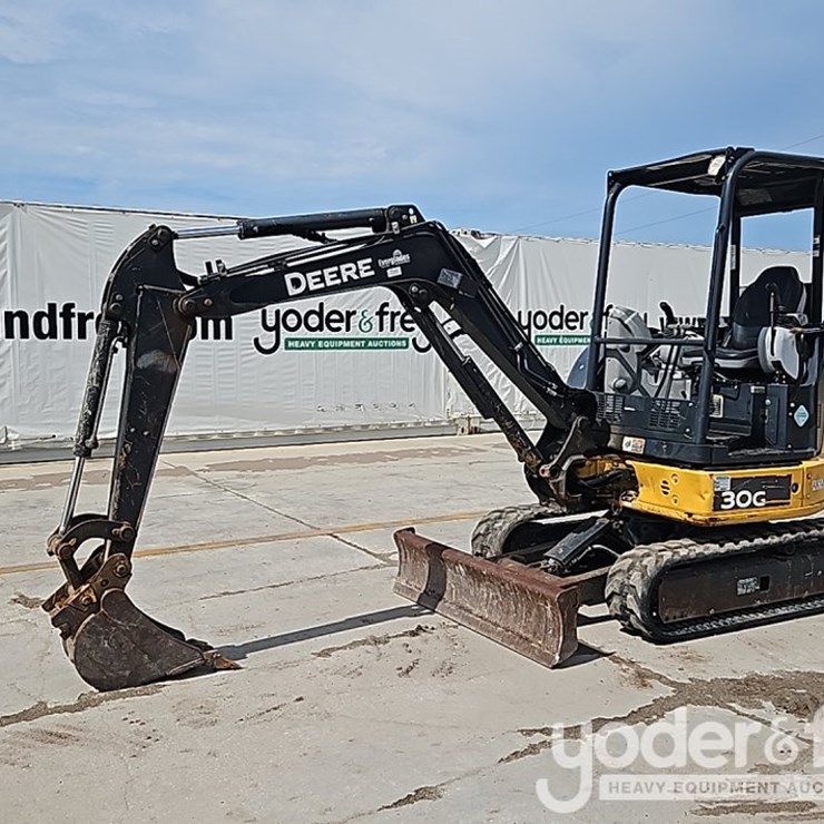 2017 DEERE 30G