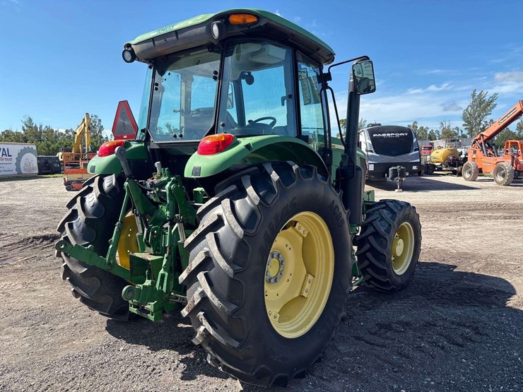 john-deere-6120e-image-3