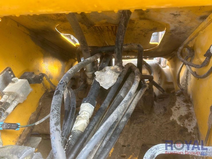 2015-deere-544k-image-15