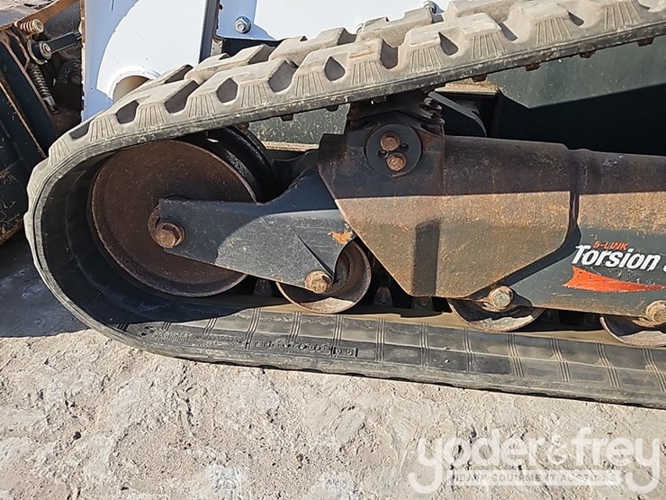 2022-bobcat-t870-image-18