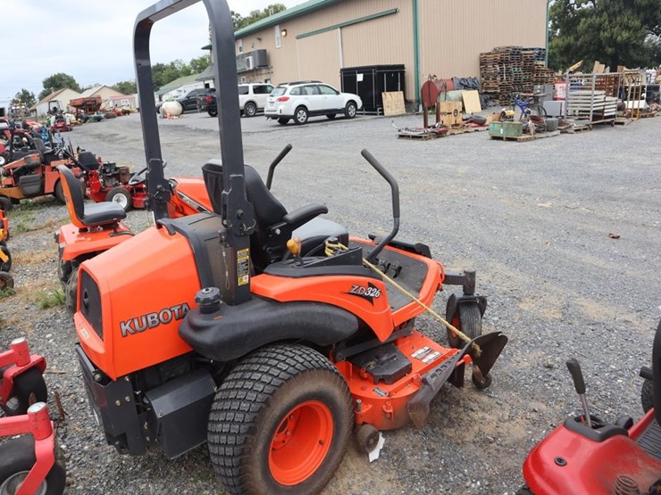 kubota-zd326-image-8