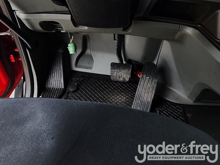 2018-kenworth-t680-image-45
